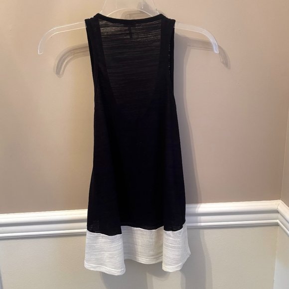 SPLENDID Button-down Henley Woman's Tank Top Size S in colors Black and White - Picture 2 of 2